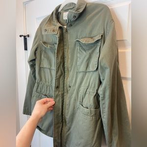SOLD UNIVERSAL THREAD - vintage army green utility jacket (XS)